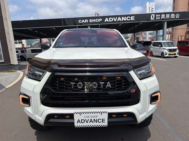 Toyota Hilux 2
