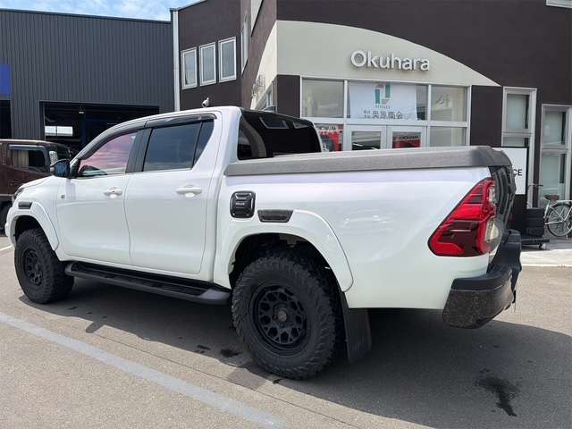 Toyota Hilux 4
