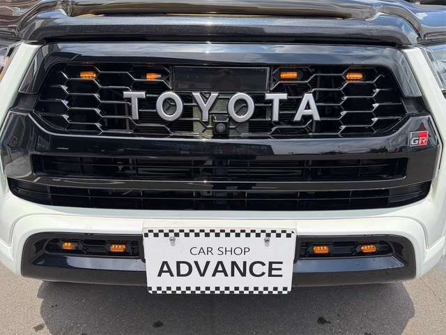 Toyota Hilux 9