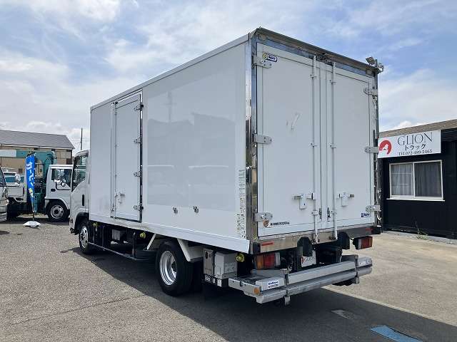 Isuzu Elf 6