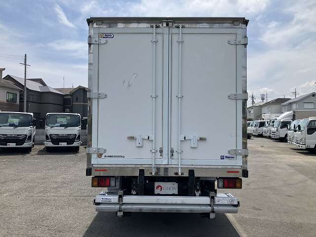 Isuzu Elf 7