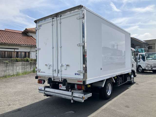Isuzu Elf 8