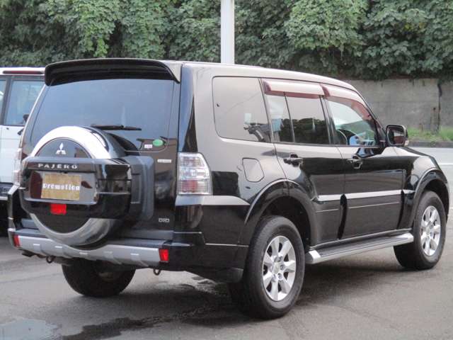 Mitsubishi Pajero 7