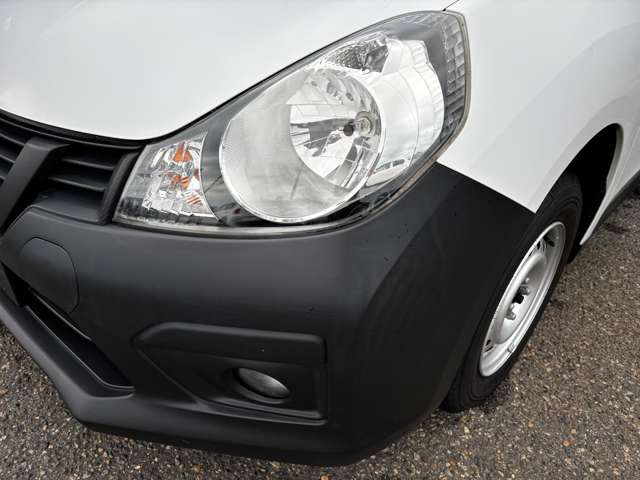 Nissan NV150 AD 11