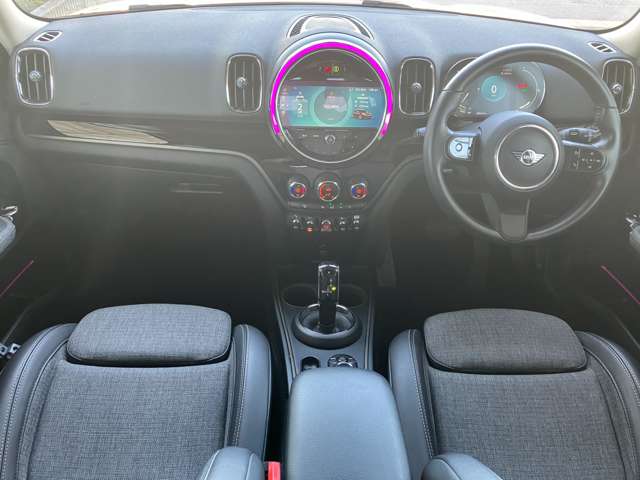 MINI Crossover 8