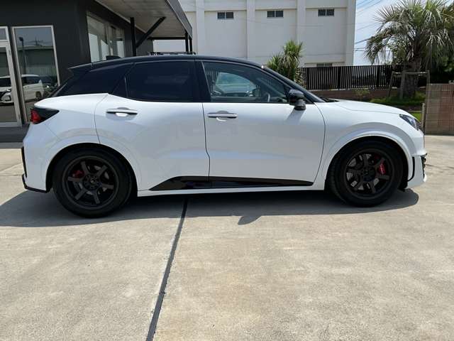 Lexus LBX 8