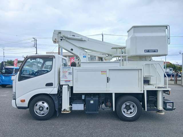 Hino Dutro 5