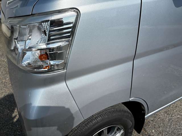 Daihatsu Hijet Cargo 12