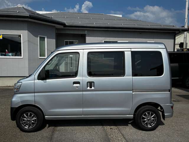 Daihatsu Hijet Cargo 6
