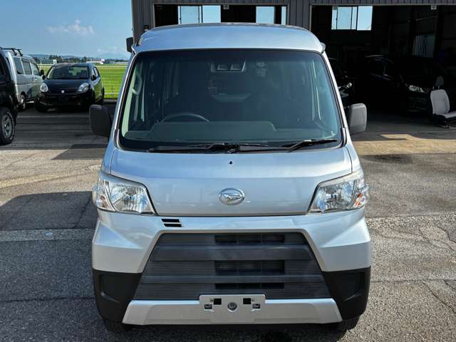 Daihatsu Hijet Cargo 8