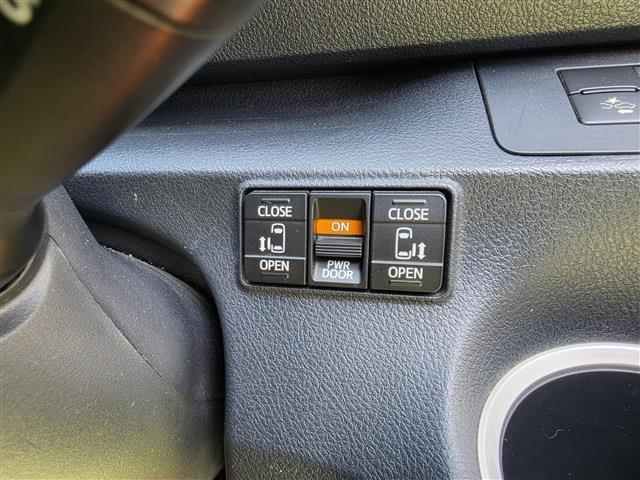 Toyota Sienta 11