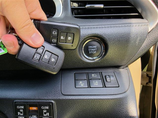 Toyota Sienta 9
