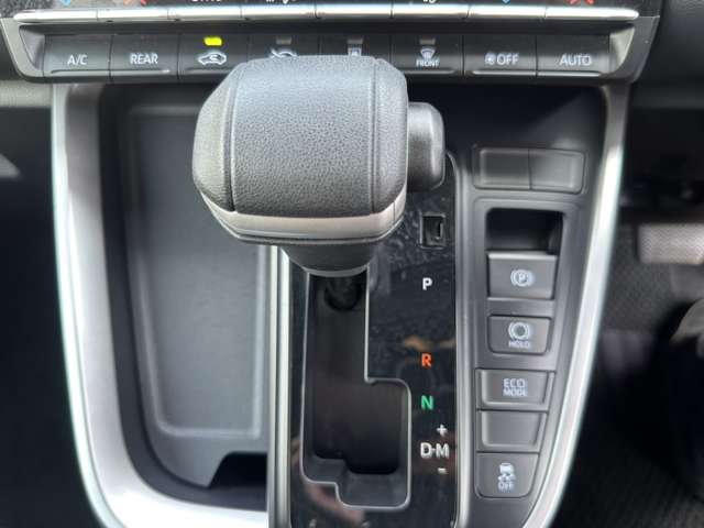 Toyota Voxy 12