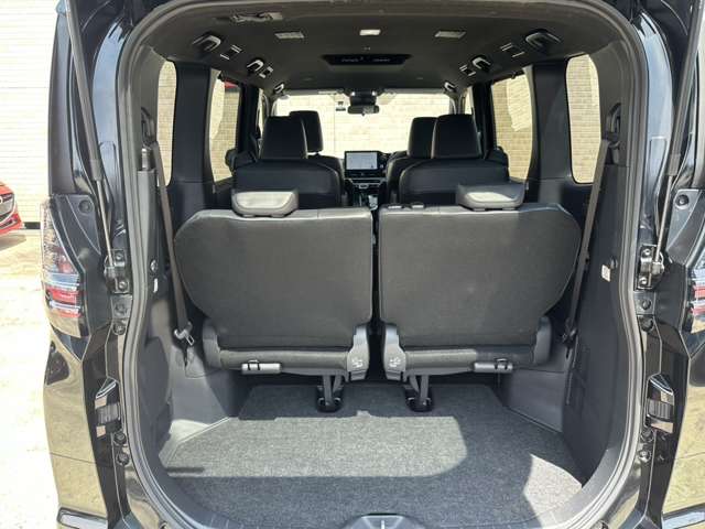 Toyota Voxy 10