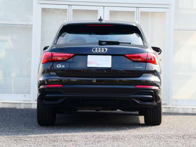 Audi Q3 8