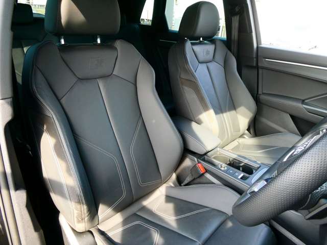 Audi Q3 10