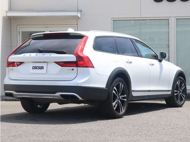 Volvo V90 Cross Country 8