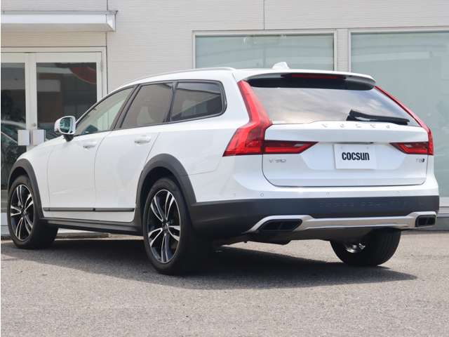 Volvo V90 Cross Country 10