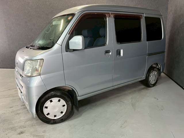 Daihatsu Hijet Cargo 7