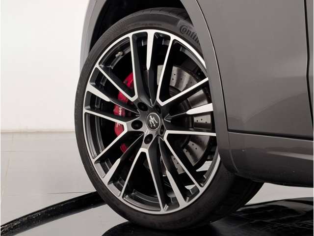 Maserati Levante 10