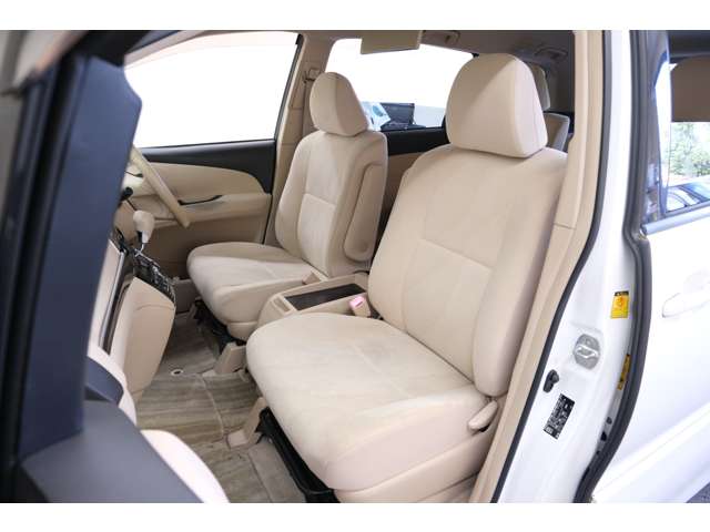 Toyota Estima 12
