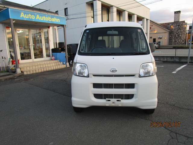 Daihatsu Hijet Cargo 2