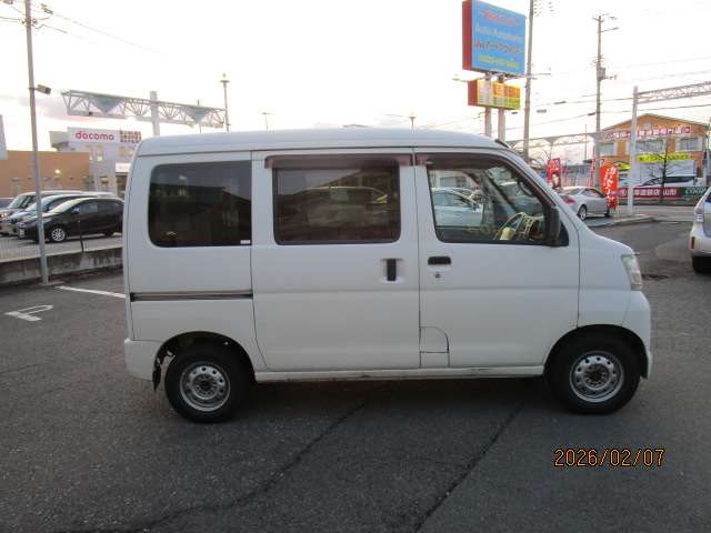 Daihatsu Hijet Cargo 5