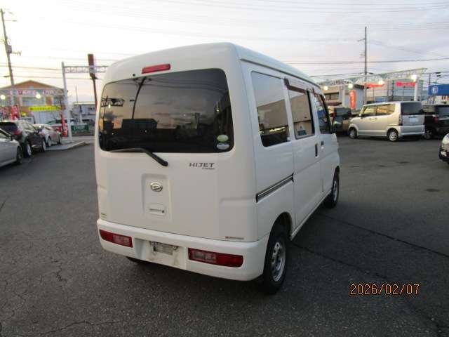 Daihatsu Hijet Cargo 6