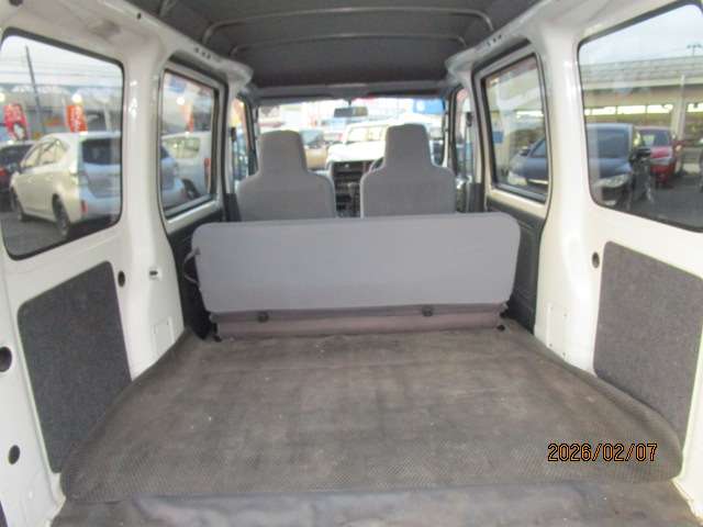 Daihatsu Hijet Cargo 9