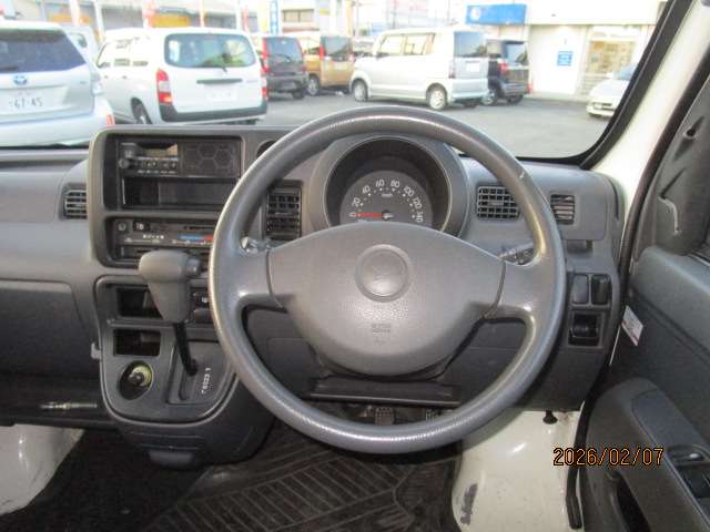 Daihatsu Hijet Cargo 10