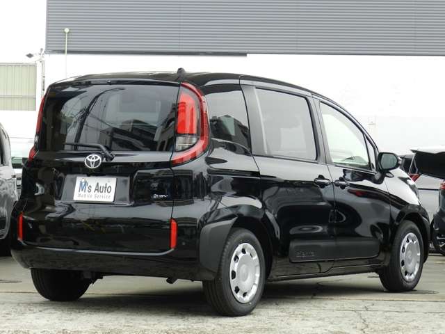 Toyota Sienta 12