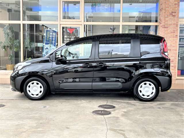 Toyota Sienta 9