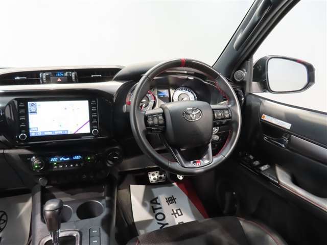 Toyota Hilux 8