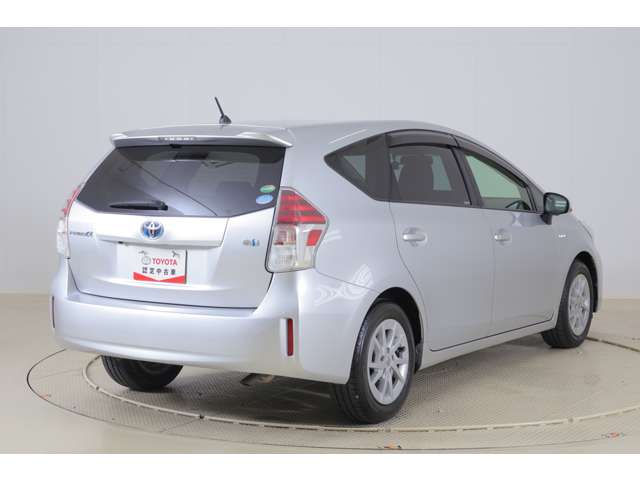 Toyota Prius α 7