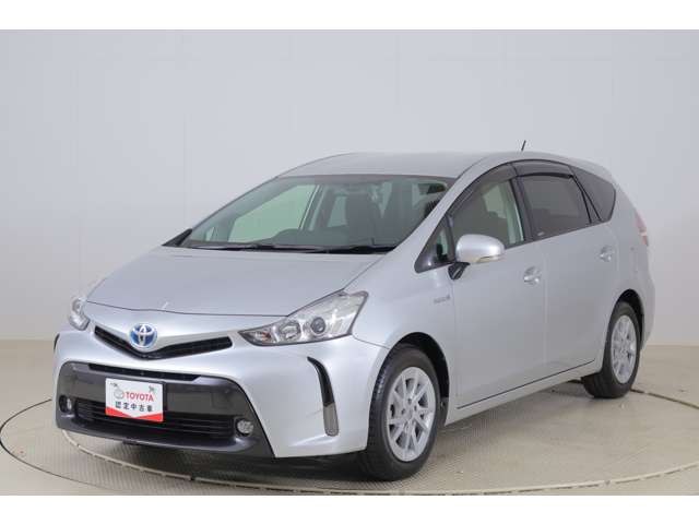 Toyota Prius α 9