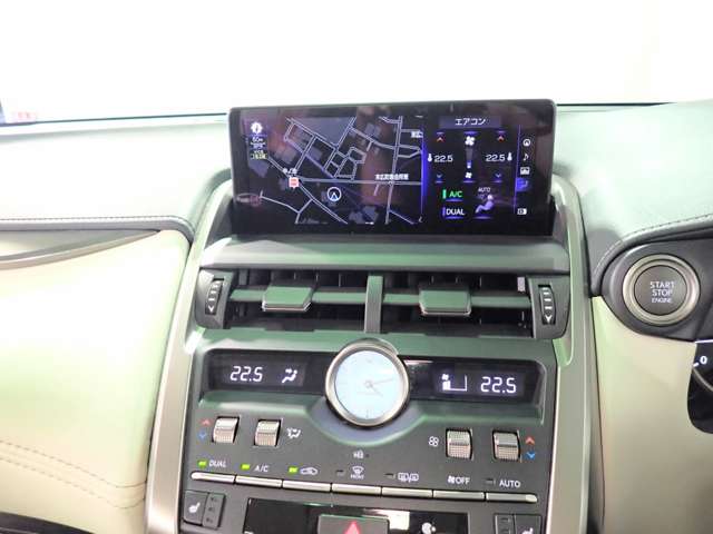 Lexus NX 4