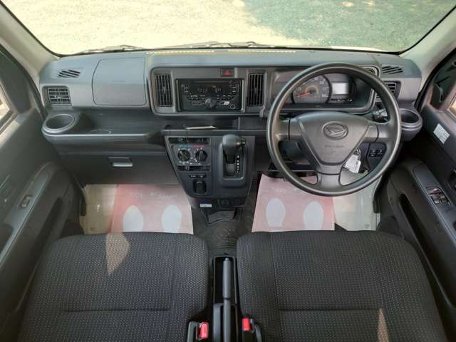 Daihatsu Hijet Cargo 10