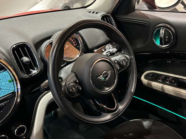 MINI Crossover 9