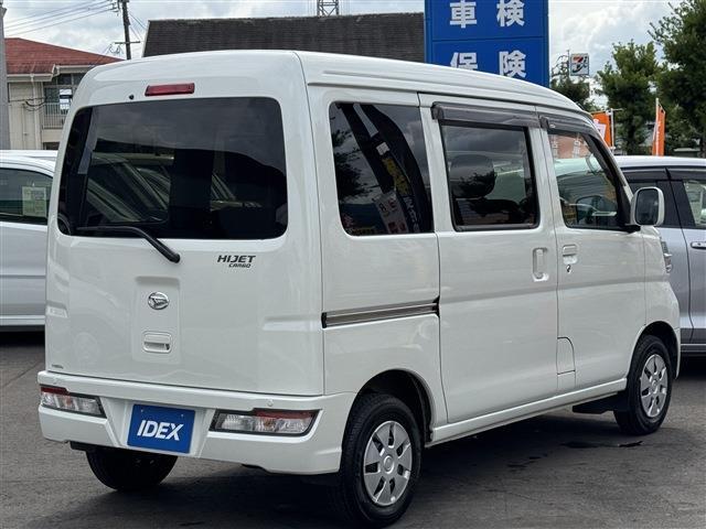Daihatsu Hijet Cargo 2