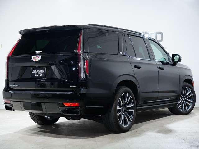 Cadillac エスカレード 2