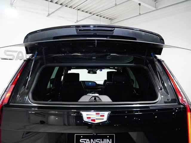 Cadillac エスカレード 8