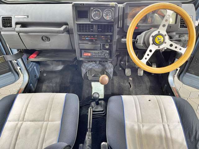 Suzuki Jimny 4