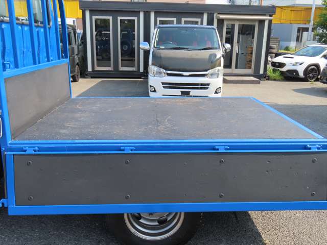 Hino Dutro 7