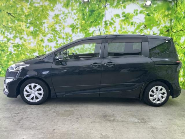 Toyota Sienta 5
