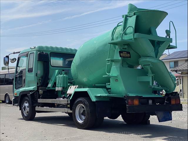 Isuzu Forward 9