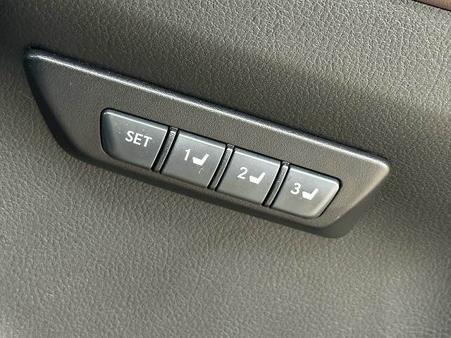 Lexus NX 8