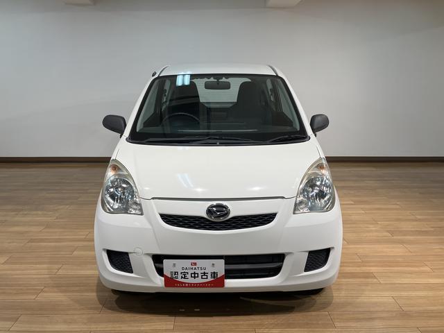 Daihatsu Mira 2