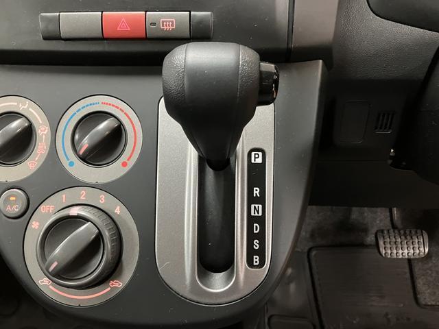 Daihatsu Mira 7