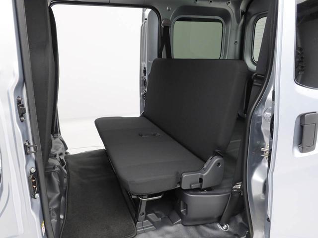 Daihatsu Hijet Cargo 11