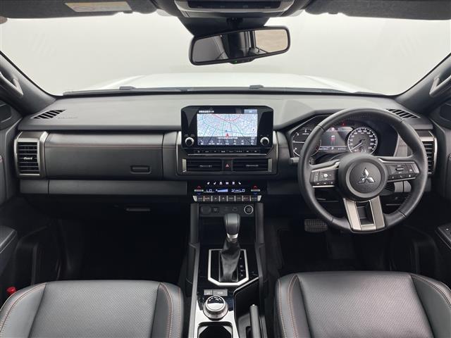 Mitsubishi Triton 3